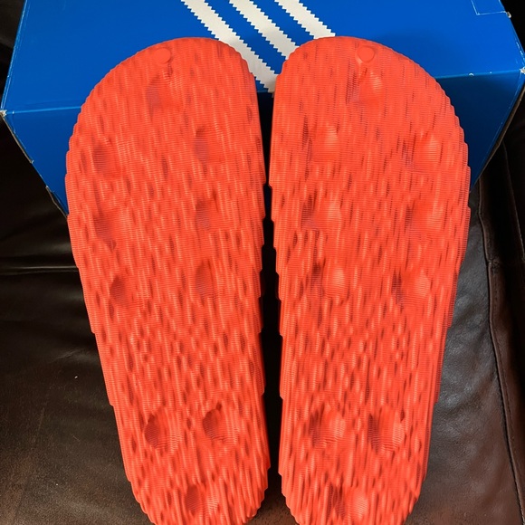 Adidas Adilette 22.    Men size 13 - Picture 3 of 4